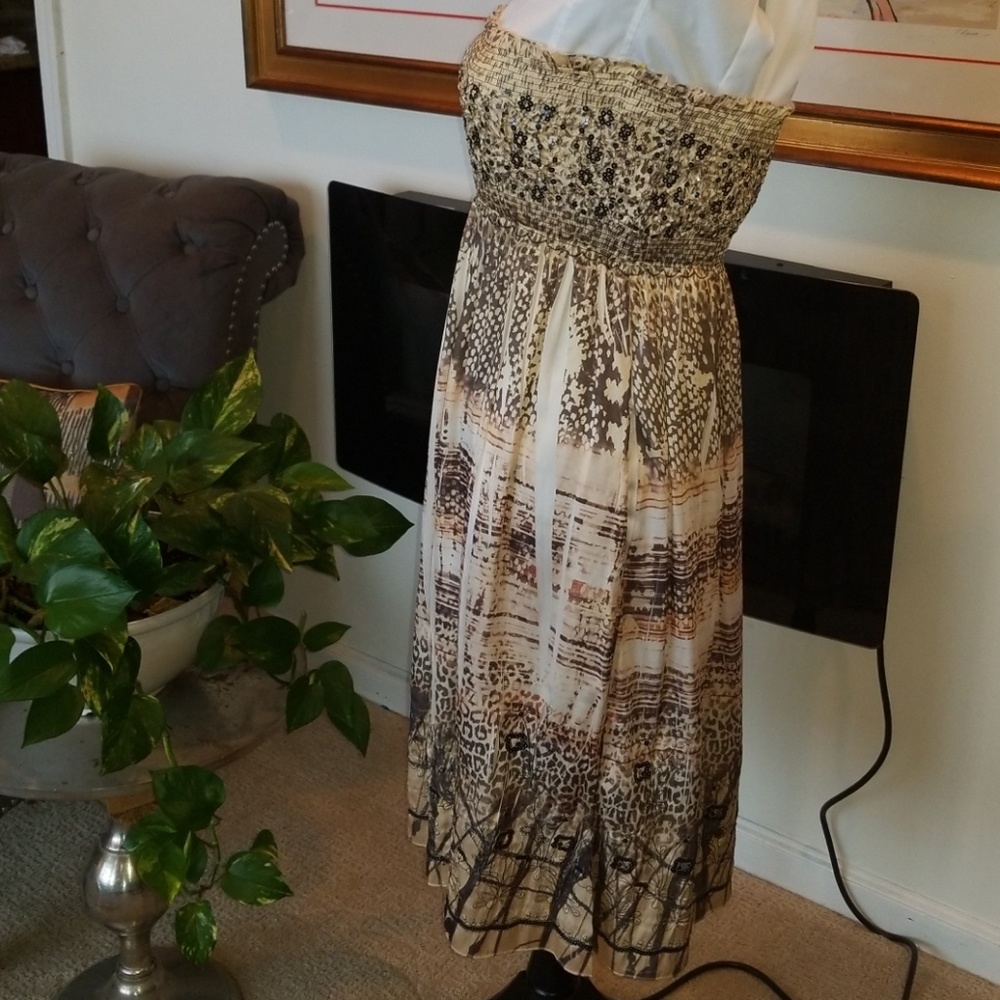 Sun Dress - Picture 2 of 6